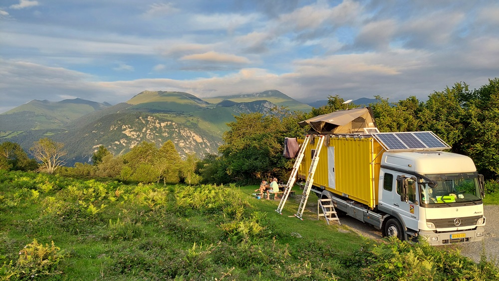 Truck hotel in de Pyreneeën